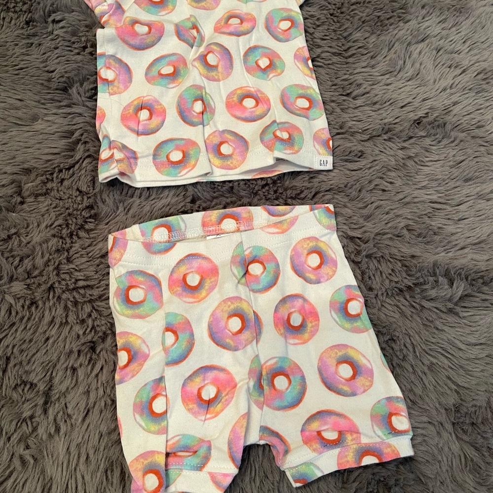 Baby Gap PJ Set Size 6-12 Months